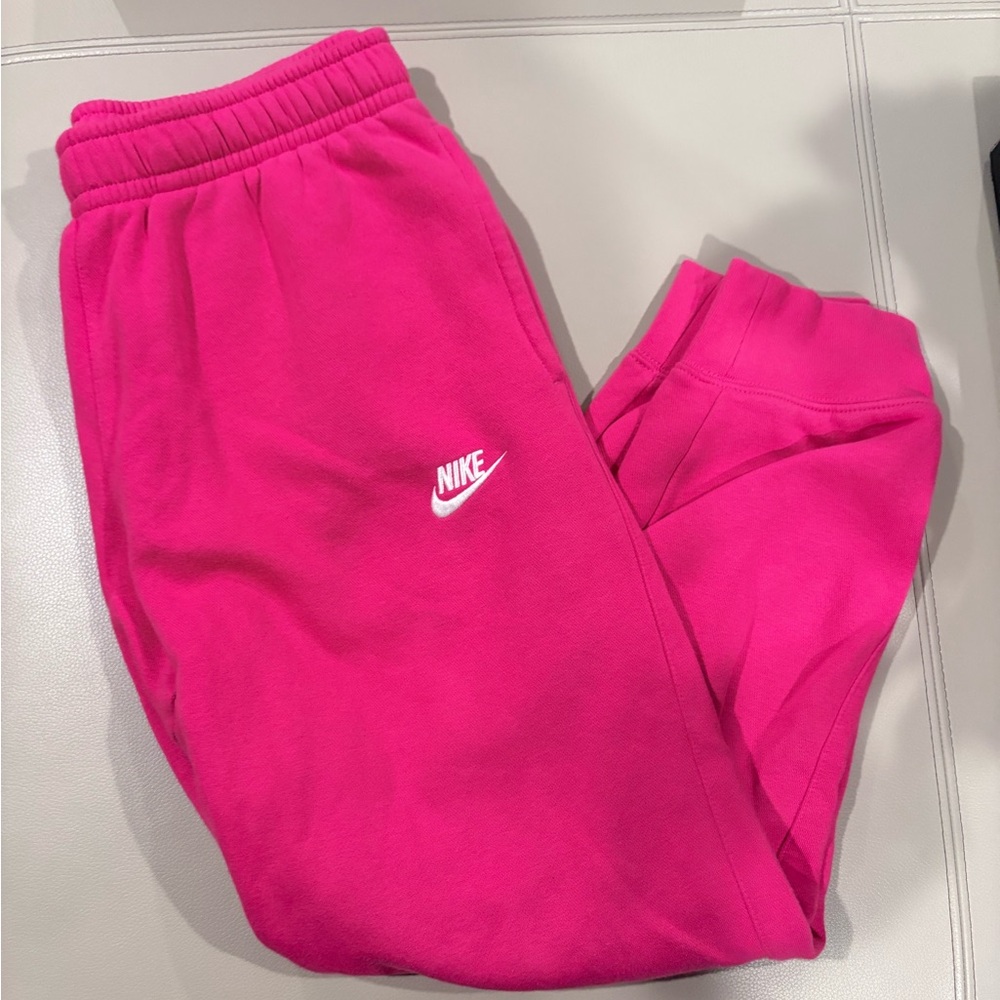 Nike Women Pink Fleece Joggers - Comfortable Everyday Bottoms